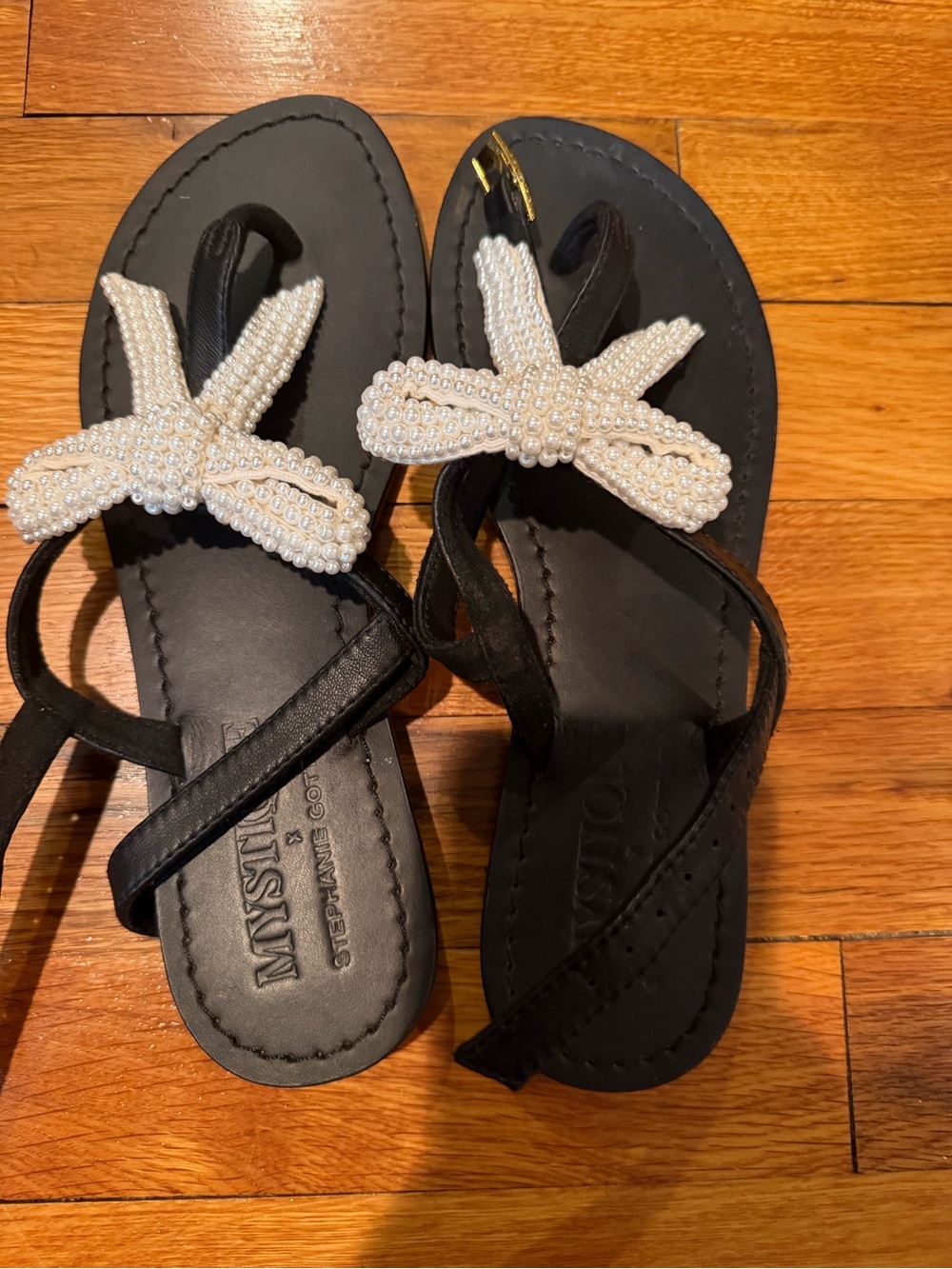 Mystique Boutique Black Pearl Bow Thong Sandals